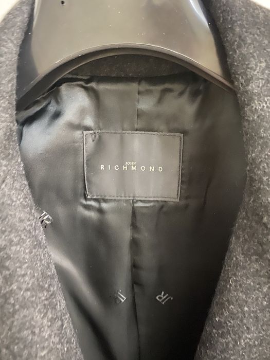 Верхняя женская одежда