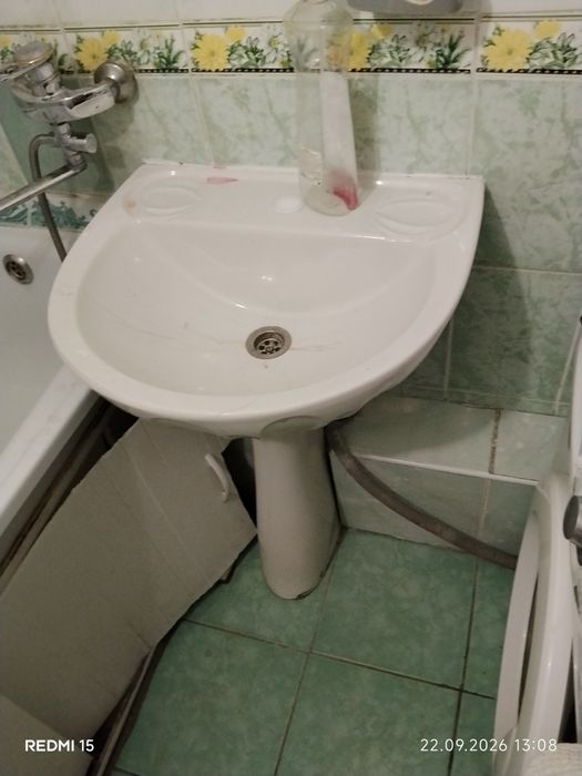 Продам раковину белая