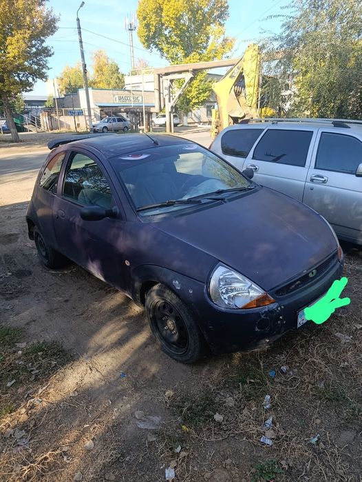 Продам машину FORD KA
