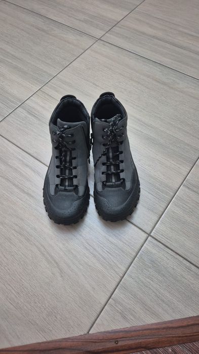 Продам новые ботинки !38 р.Новые.