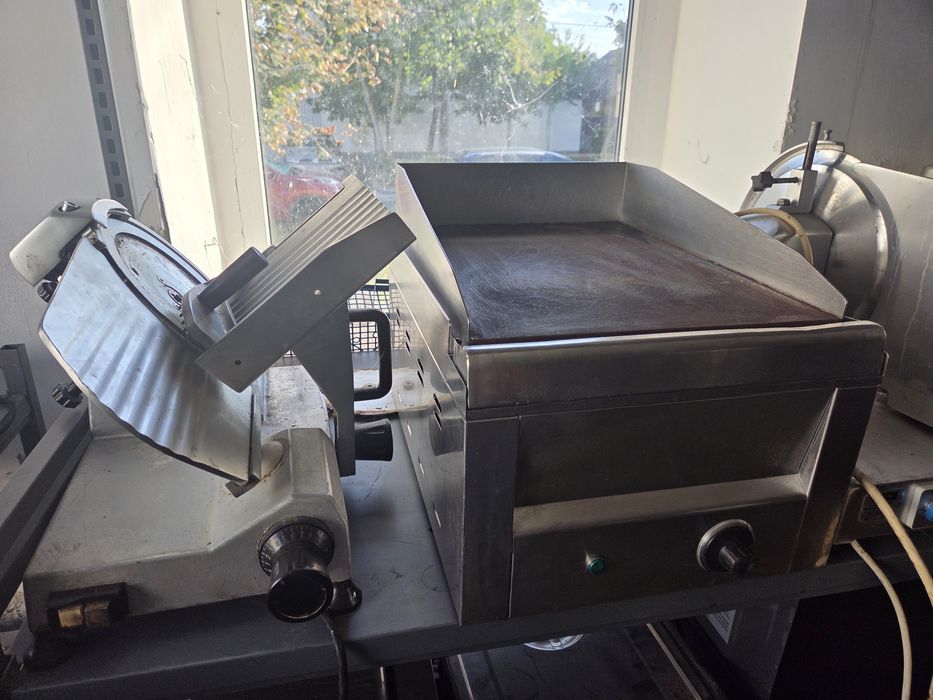 Grill de banc sau cu banc, electric sau gaz, inox