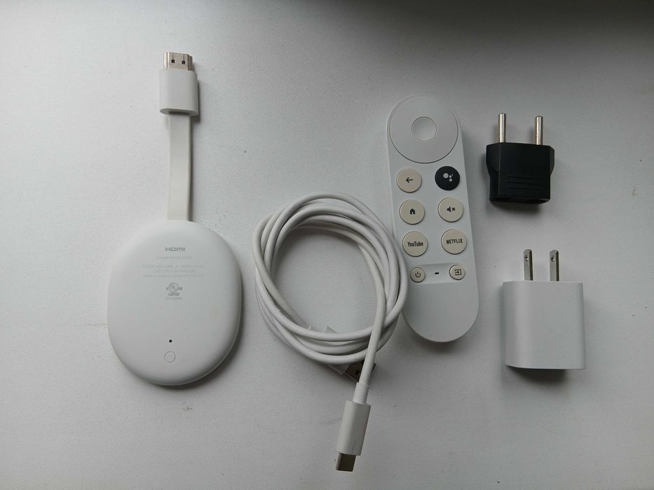 Chromecast Google TV 4K –  telecomandă vocală, Wi-Fi, Bluetooth