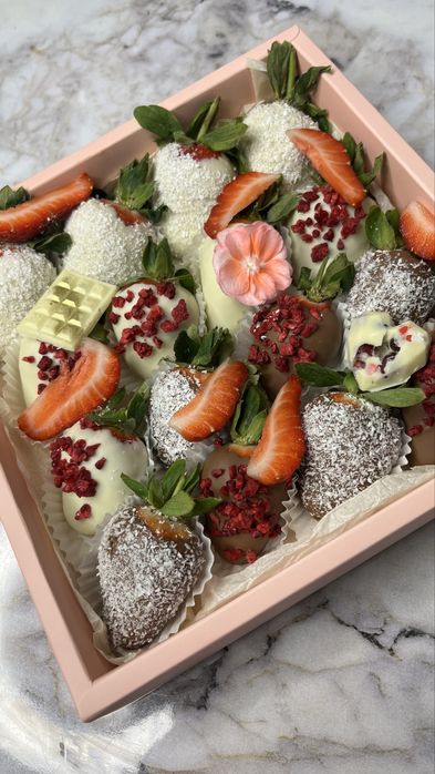 Клубника в шоколаде 720тг