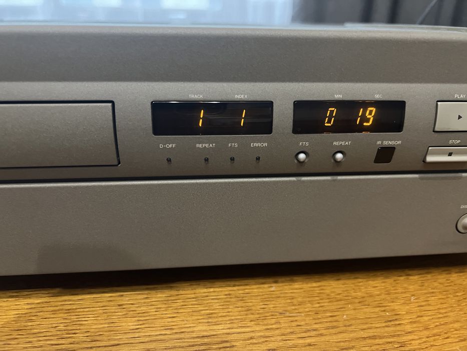 Продам Philips lhh 700