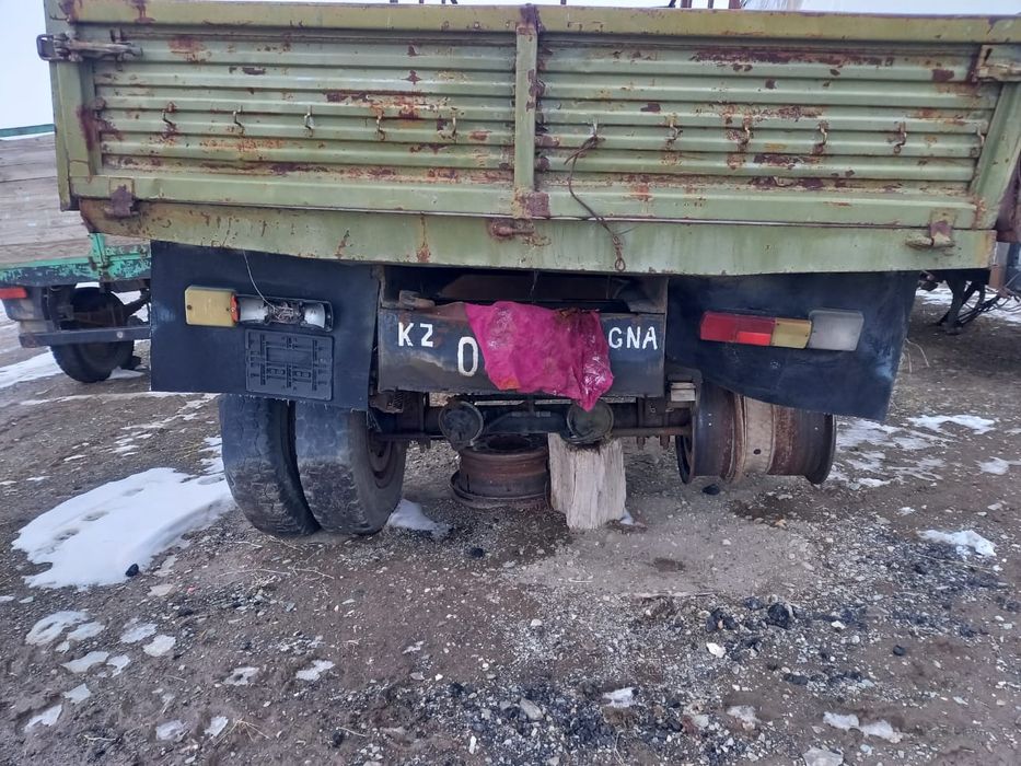 Продаётся зиловский полуприцеп