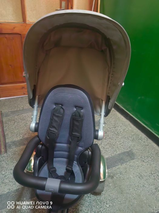 Детска триколка сива