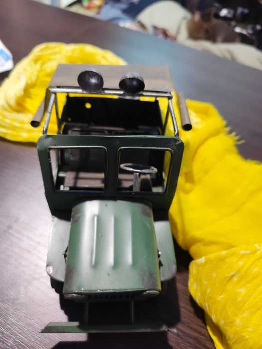 Ретро кола от метал