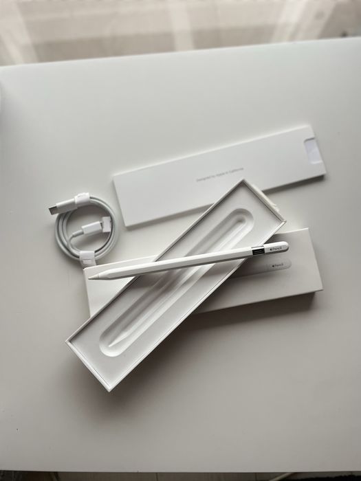 • Apple Pencil • USB-C •