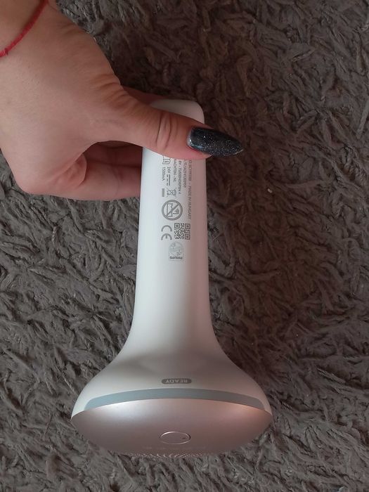 Фотоепилатор Philips Lumea Advanced