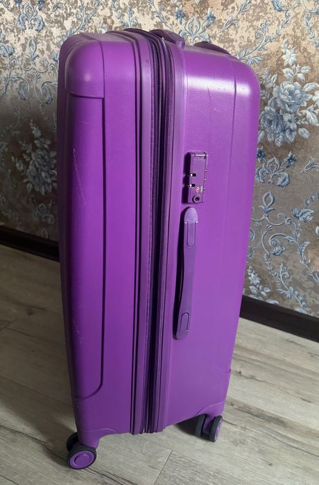 Чемодан LGO (фиолетовый)