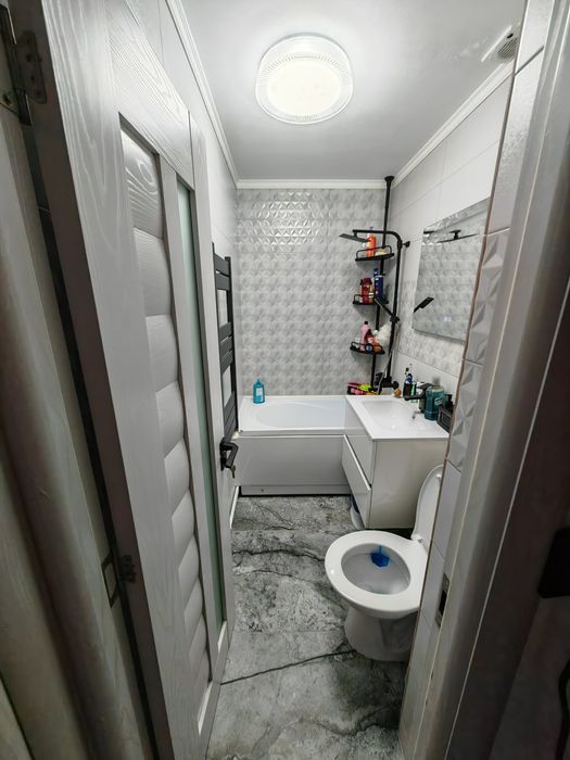 Vand apartament in Deva !