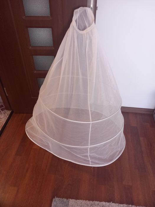 vând rochie de mireasa