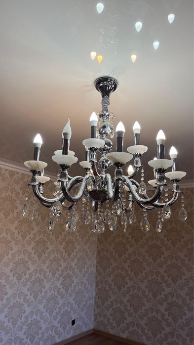 Продам люстры — стильные и недорого