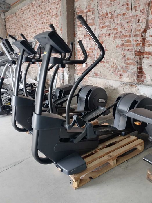 Technogym Synchro 1000 Elliptic LED