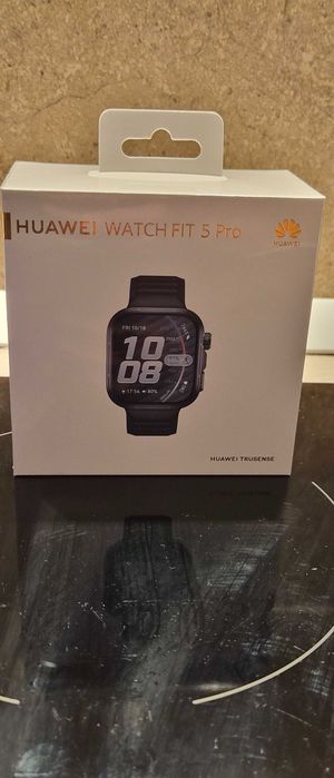 HUAWEI Watch Fit 5 Pro, Black Aluminium with Black Fluoroelastomer Strap + 3 Months Health+