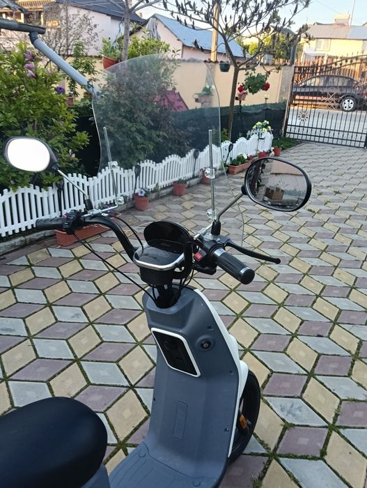 Vând scuter electric