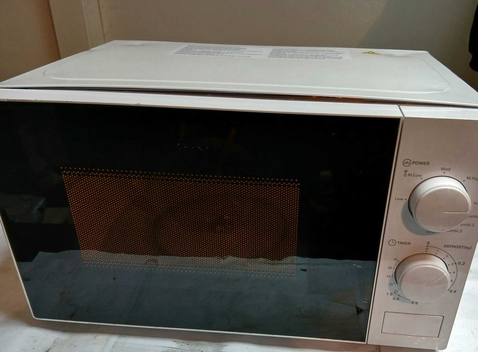 Микровълнова фурна с грил