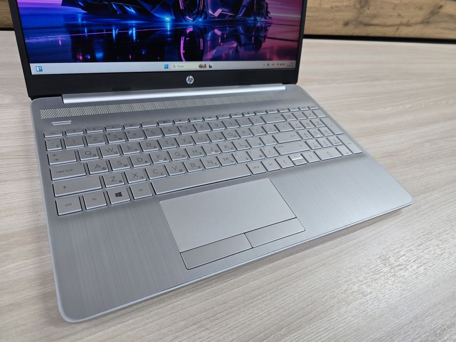 HP, Core i3-10Th, Ram 8Gb, SSD 256Gb, Full HD IPS