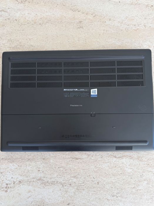 Dell Precision 7730 17,3″ i7-8850H, Quadro P3200, 16GB, SSD 512GB