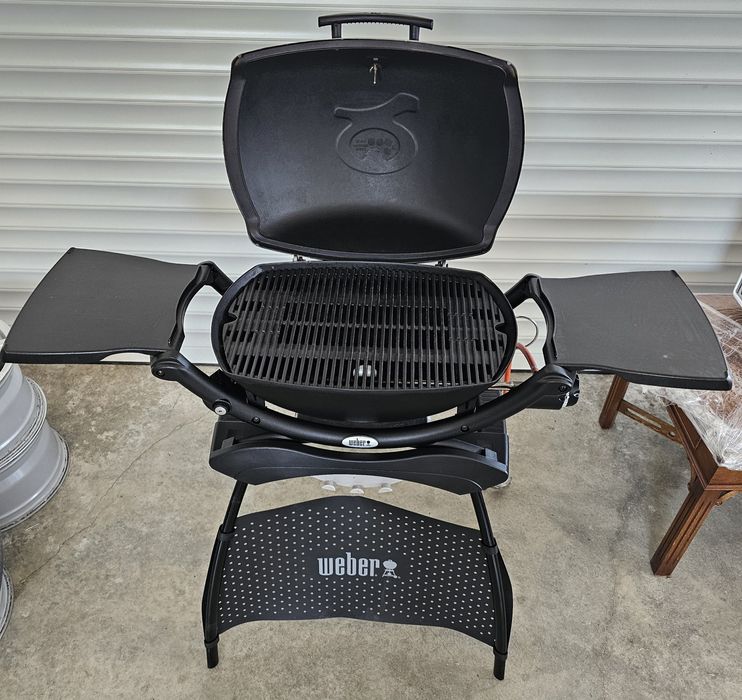Газово барбекю WEBER