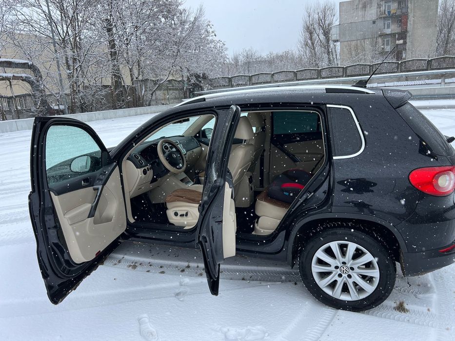 Volkswagen Tiguan Tiguan 2009,4x4 foarte bine  întreținut.