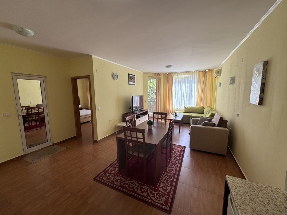 Апартамент в комплекс до плажа Свети Влас. Ранни записвания