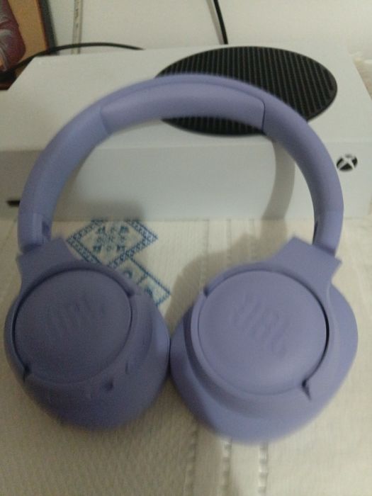 Vând castile jbl tune 720bt noi nefolosite la cutie