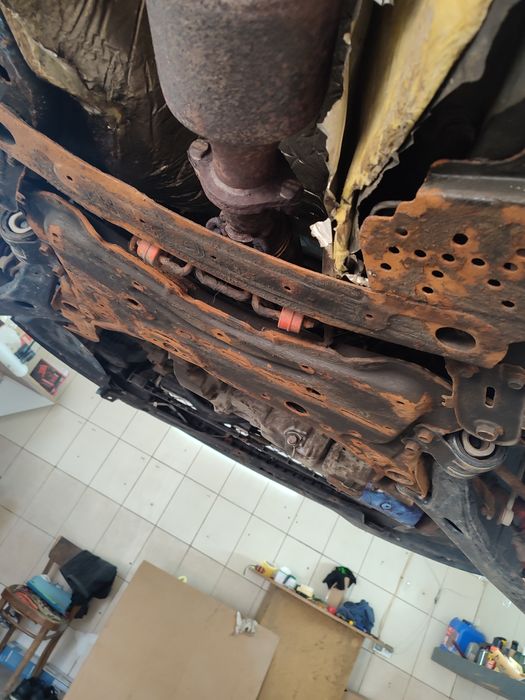 Tratament Anticoroziv Auto Sasiu Ceara cu Lanolina Antifonare Ceruire