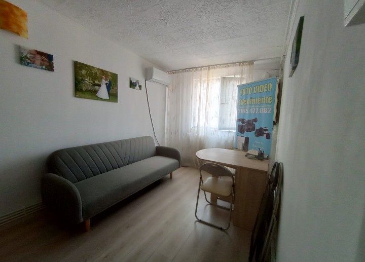 Garsoniera de vânzare