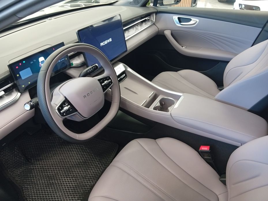 ROEWE M7 DMH 2026
Yangi avtomobil. Premium klassdagi zamonaviy gibrid