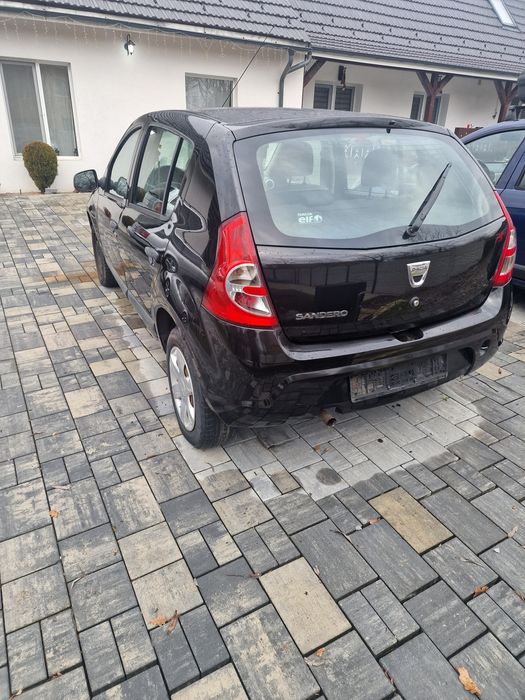 Vând Dacia sandero 2010