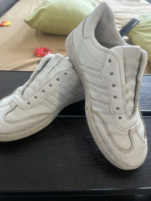 Отдам  бесплатно обувь