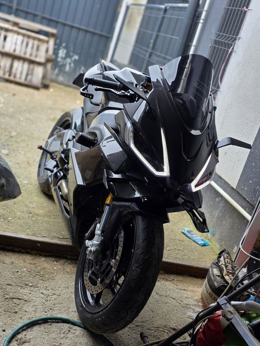 Aprilia RS 660 2023 – FULL CARBON – Evacuare – Soft – 11.500 km – Impecabilă