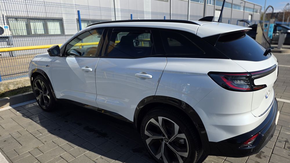 Renault Austral 200cp hybrid iconic esprit alpine