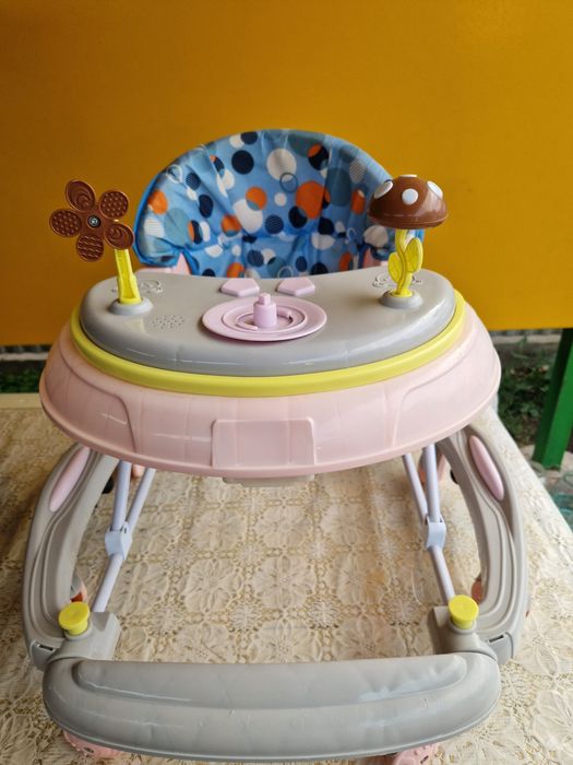 Продам ходунок качелю!