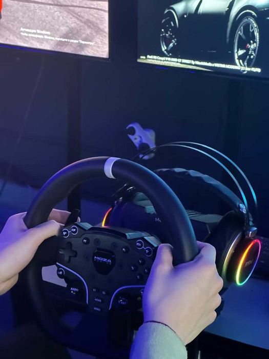 Продам SimRacing Moza R5