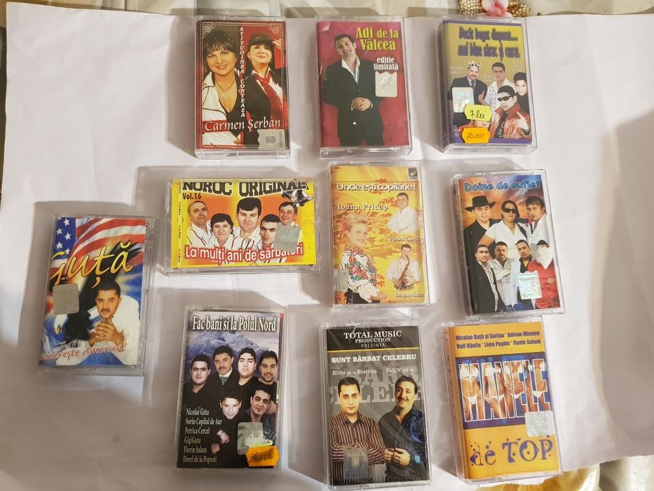 Casete si CD uri cu manele !