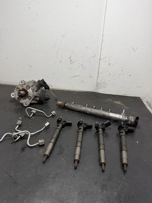 Kit injectie injectoare Audi A6 C6 2.0 TDI CAHA CAGB Euro 5 Kit injectie injectoare pompa inalta Audi A5 8T 2.0 TDI 2.0 TDI CAHA 03L130277