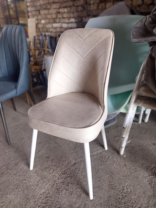 Офисные мебели стулья