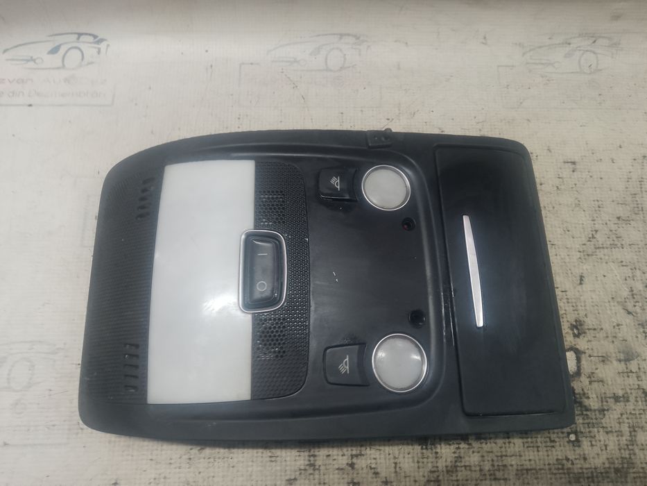 plafoniera audi a4 b8 2011