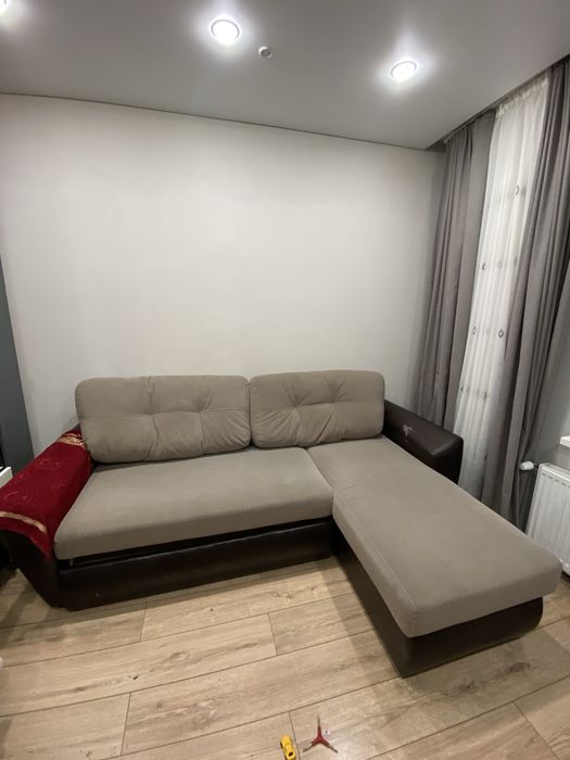 Продам диван угловой