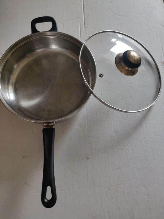 Tigai inox cu capac sticla Domotec Germania si fără capac