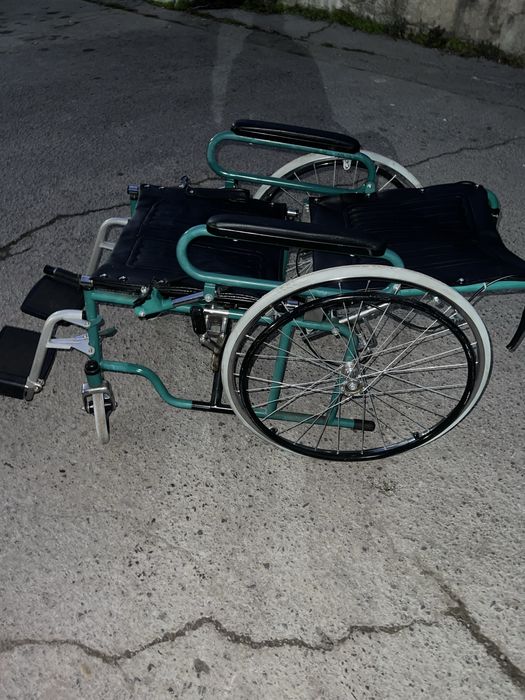 Инвалидна количка в много добро състояние – сгъваема