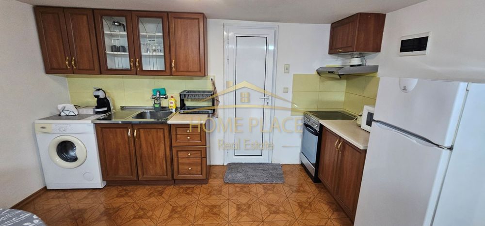 Дава се под наем Едностаен апартамент в Варна, Левски - 30 кв.м за 280.5 € - Снимка #2