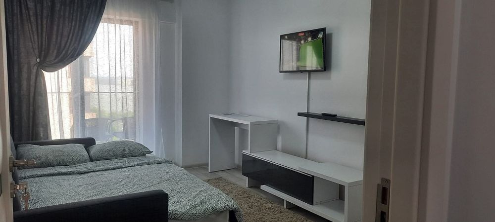 Apartament 3 camere de închiriat