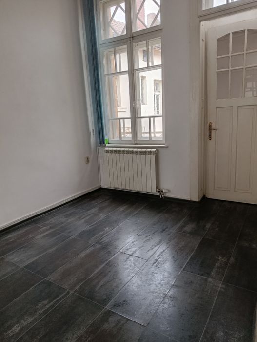 Офис в центъра на Русе-80кв.