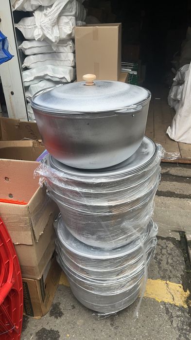 Vând ceaune noi de aluminiu alimentar noi cu capace de la 6l 8l 10l 16.5l 25l 40l