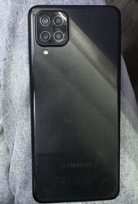 Продам Samsung a12 на 32GB