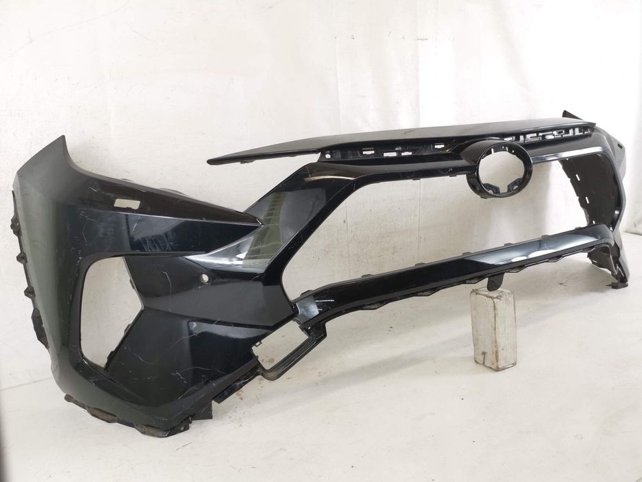 Предна броня Тойота РАВ4 / Toyota RAV4 Оригинална, в добро състояние