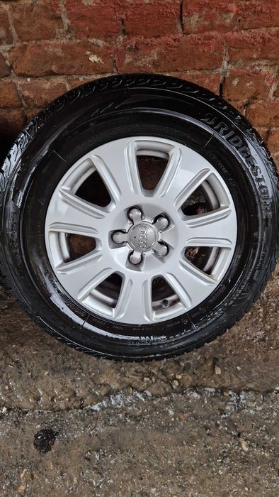 AUDI  Q3  джанти със зимни гуми 215/65/16 6,5J×16 ET33 5×112